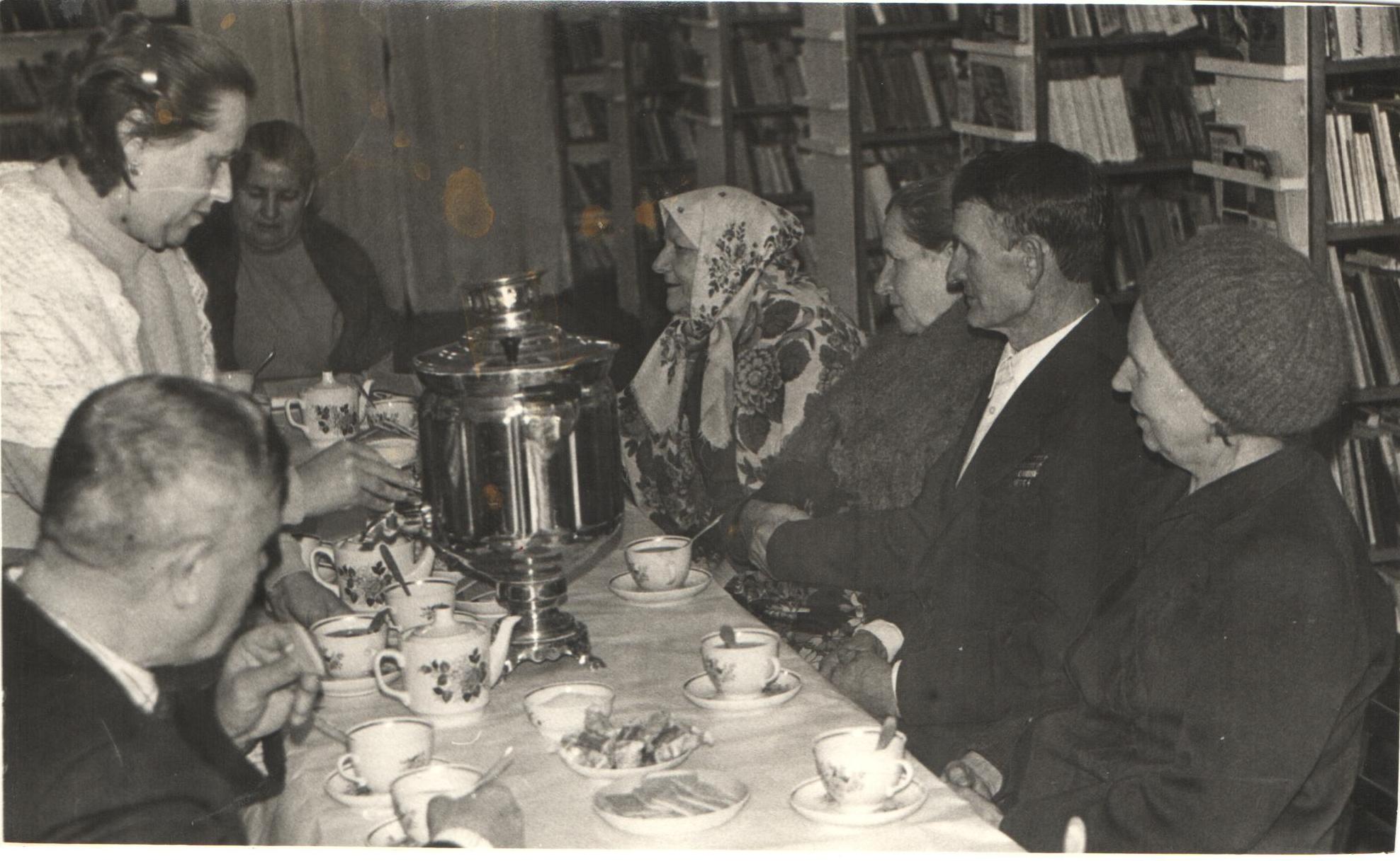 1987 г. заседание клуба Собеседник. 2022 х. Хуторской
