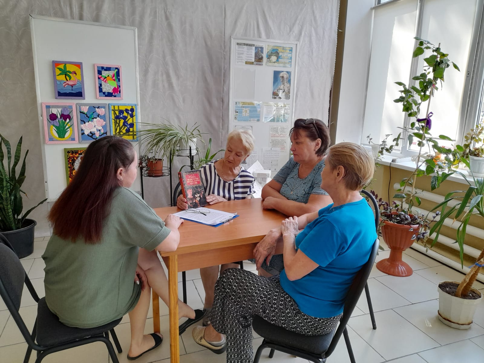 _18.08.2025_Час_искусства__Искусство_на_службе_времени_и_людей_в_Зимовниковском_отделе.jpeg