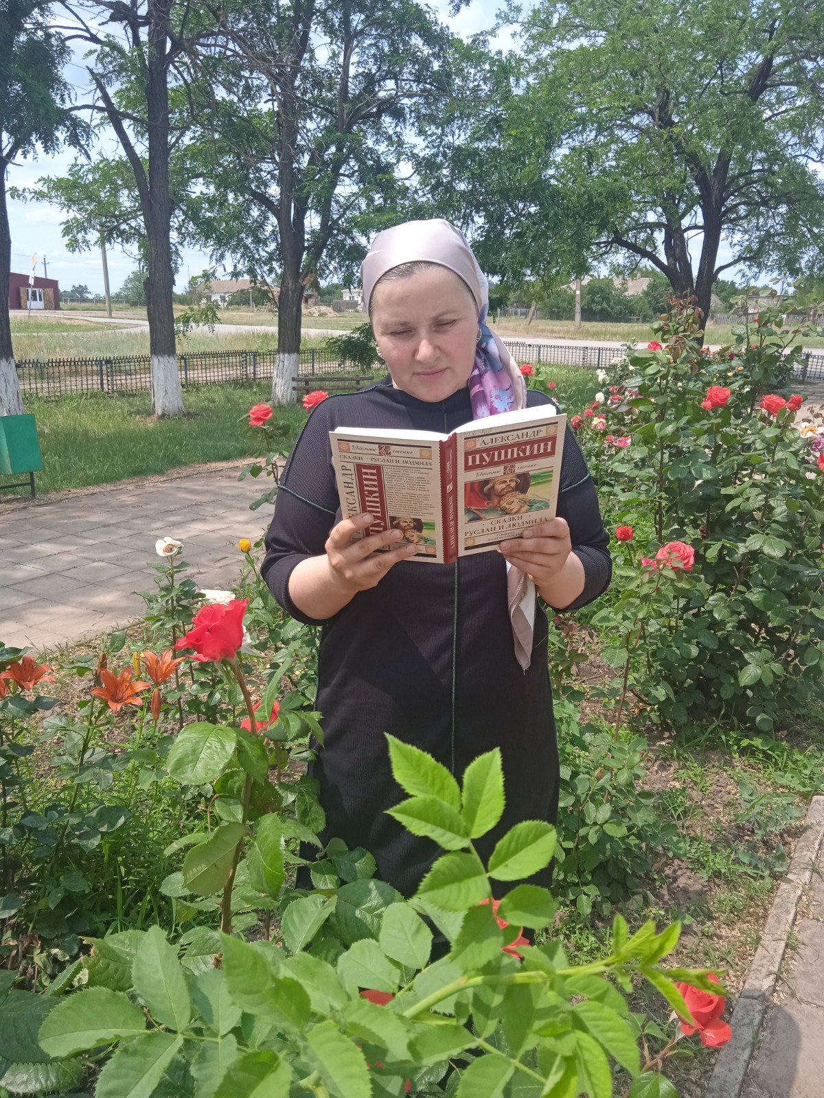 _1_06.06.2025_День_чтения_вслух__Четыре_строчки_А.Пушкина_в_Глубочанском_отделе.jpeg