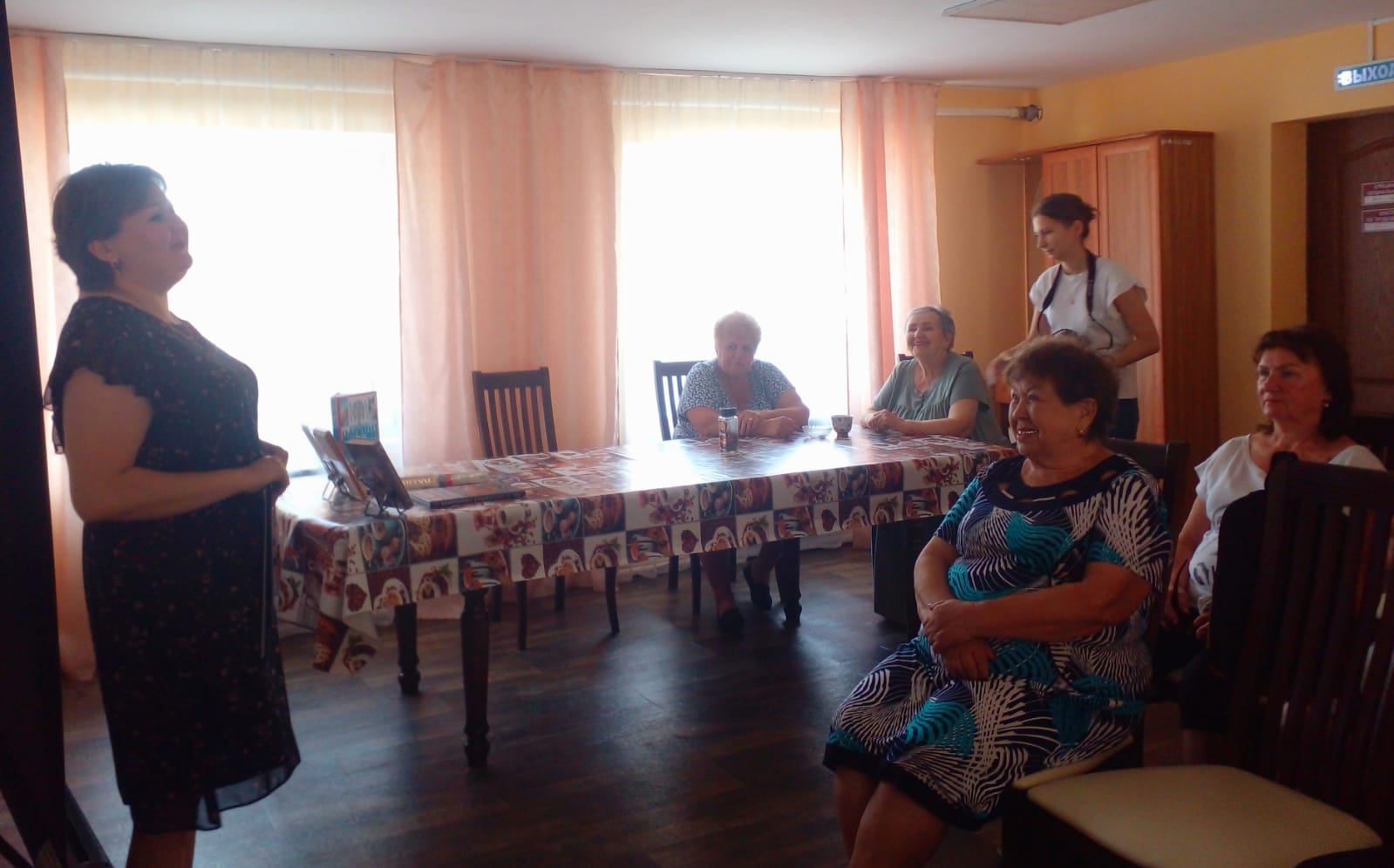 _2_10.06.2025__Поэтический_час_Мы_Русь_стихами_воспоём_КИБО.jpeg