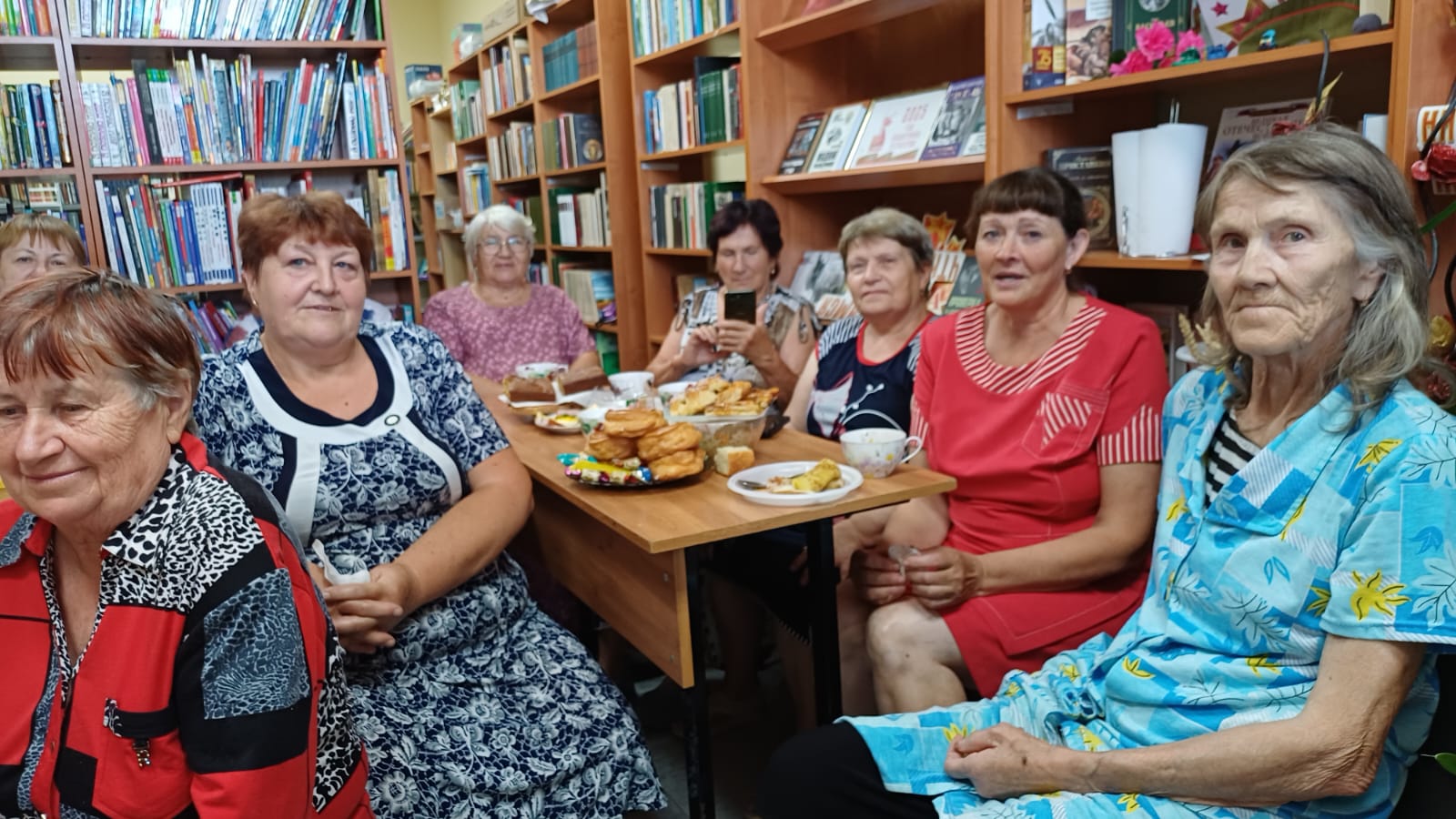 _2_19.08.2025_Час_фольклора_Яблочный_спас__ешь_сейчас_и_про_запас_в_Камышевском_отделе.jpeg