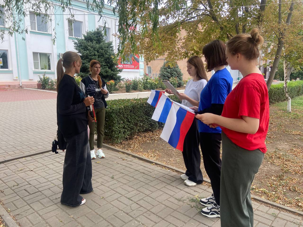_2_22.08.2025_Беседа_Символ_мира_верности_отваги.jpg