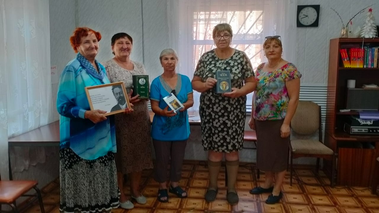 _2_29.08.2025_Литературный_час_Портрет_одной_книги.jpeg