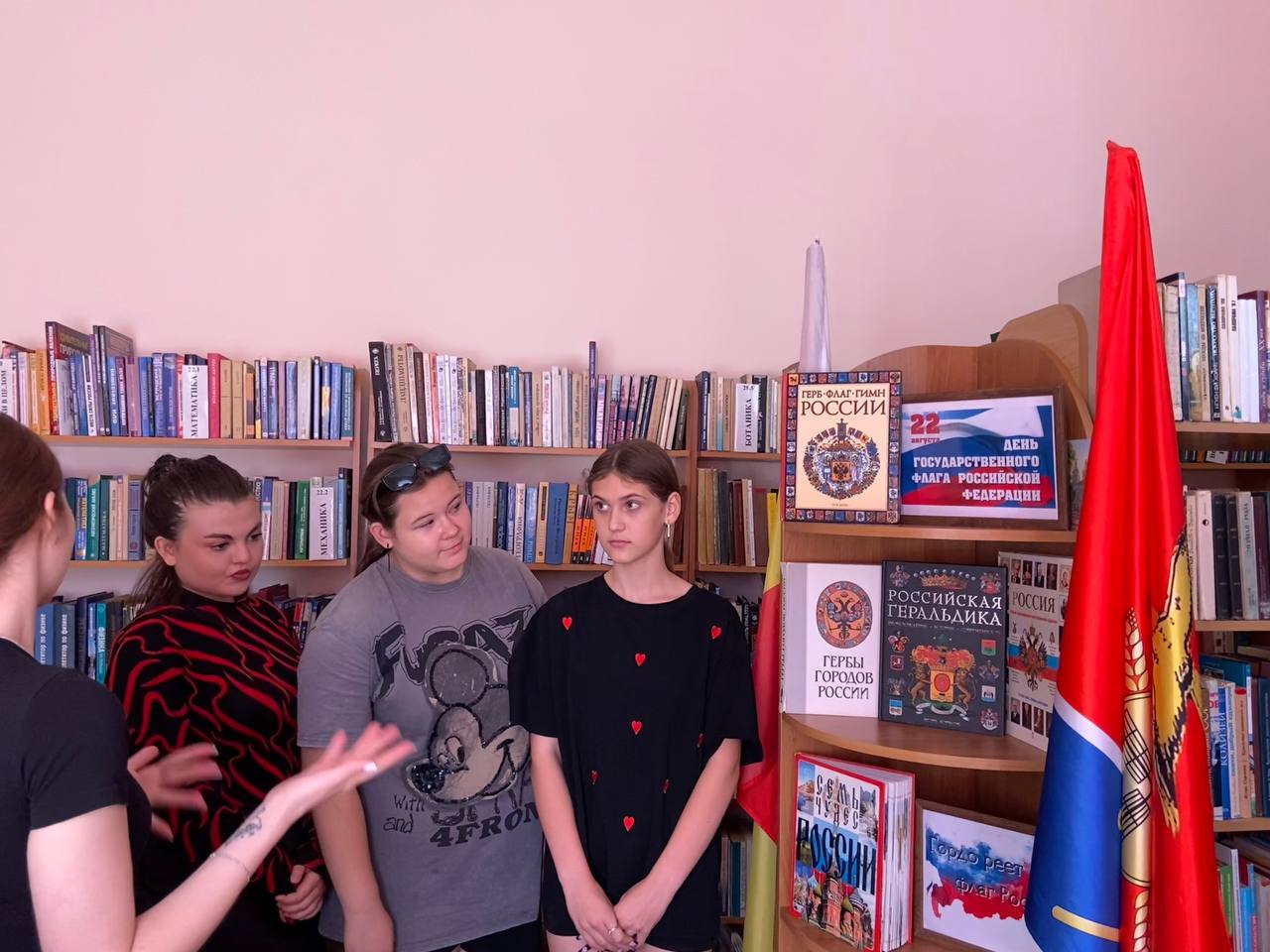 _4_22.08.2025_Беседа_Символ_мира_верности_отваги.jpg
