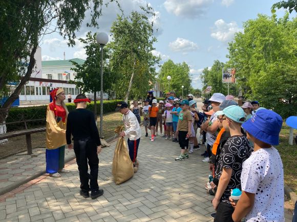_7_06.06.2025_Литературный_бульвар_Вся_палитра_пушкинского_слова.jpg