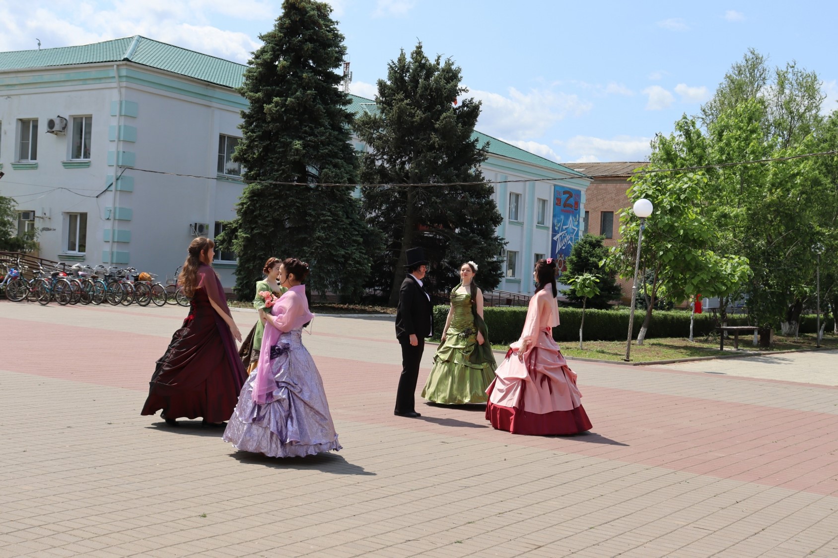 Фото 8. 06.06.2023 Литературный бульвар Вся палитра пушкинского слова. ЦБ